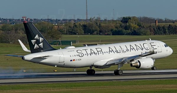 Lufthansa A320 in Star Alliance livery
